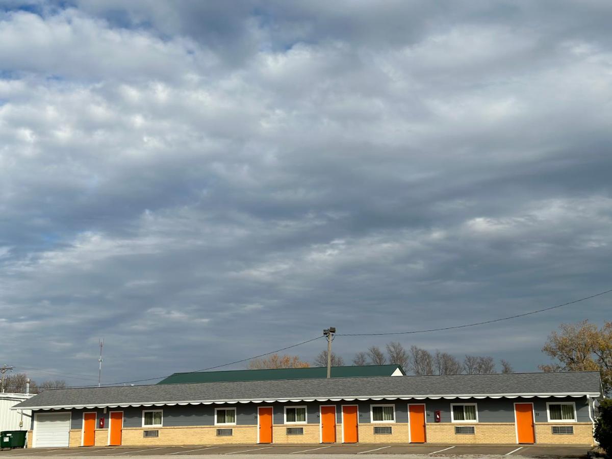 Royal Rest Motel Chariton Exterior photo